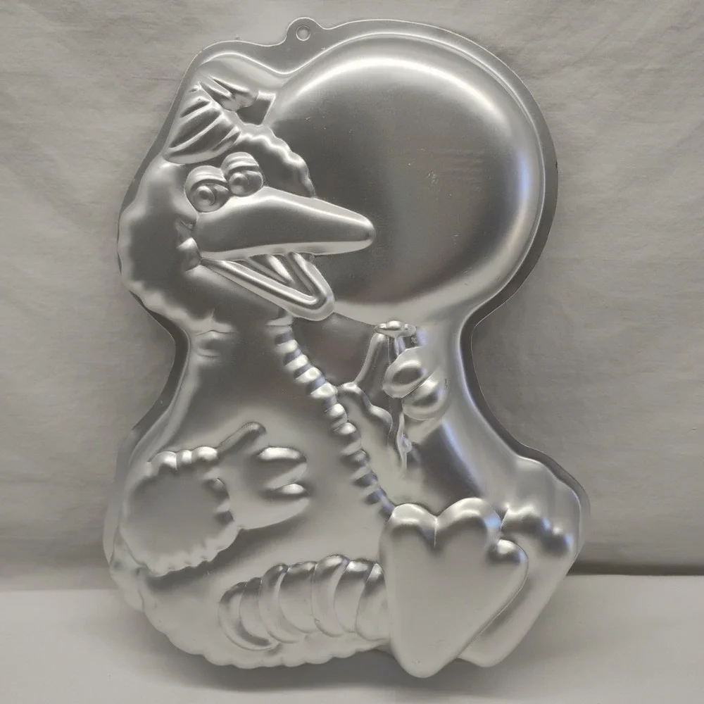 Big Bird Sesame Street Aluminum Cake Pan Mold circa 1983 Wilton 502-3401 Vintage